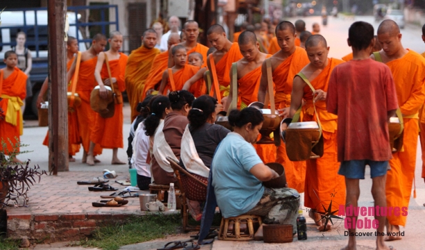 luang-prabang-monniken