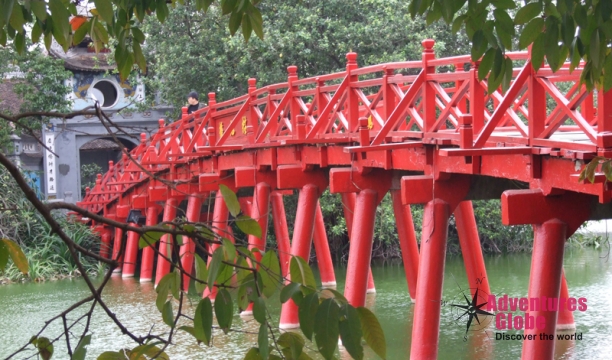 Hanoi-The-Huc-Brigde