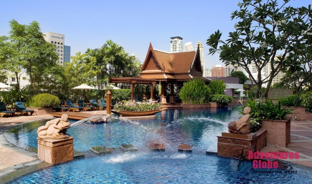 plaza-athenee-pool