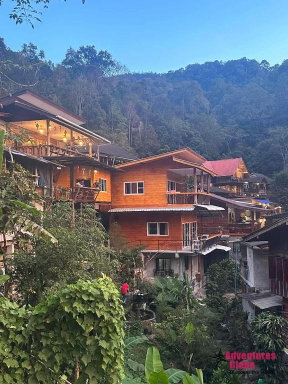 Noord-Thailand tours & Mae Kampong excursies